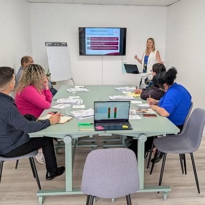 Taller educativo de Unity sobre pólizas